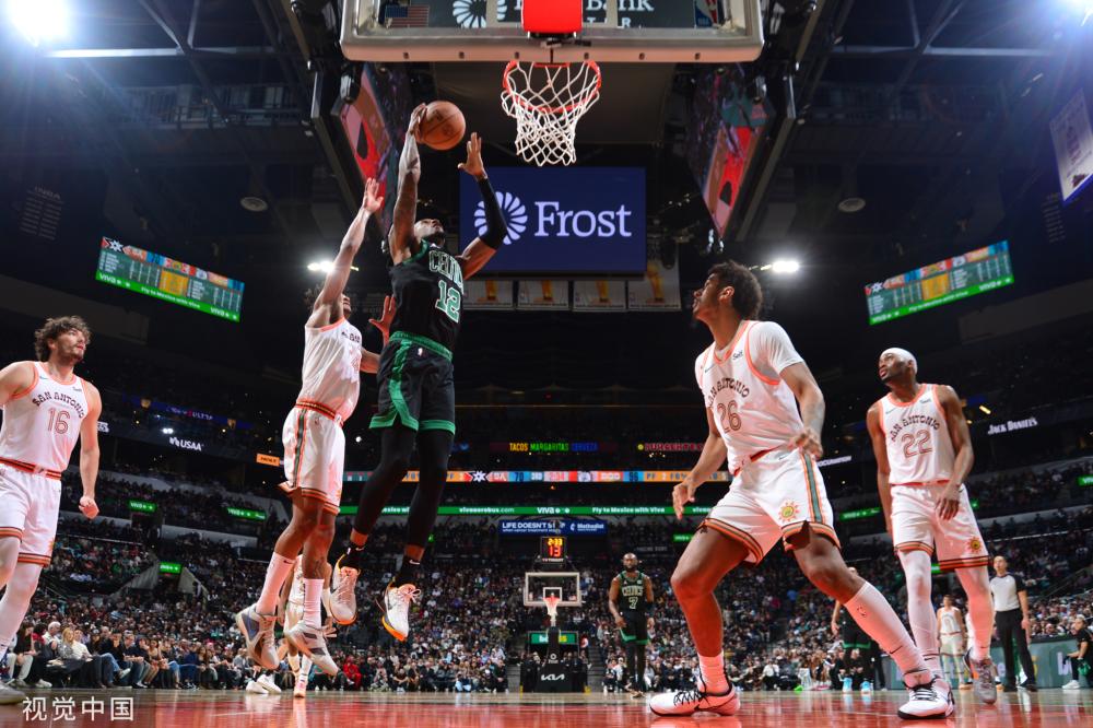 方面成绩斐 方面成绩斐