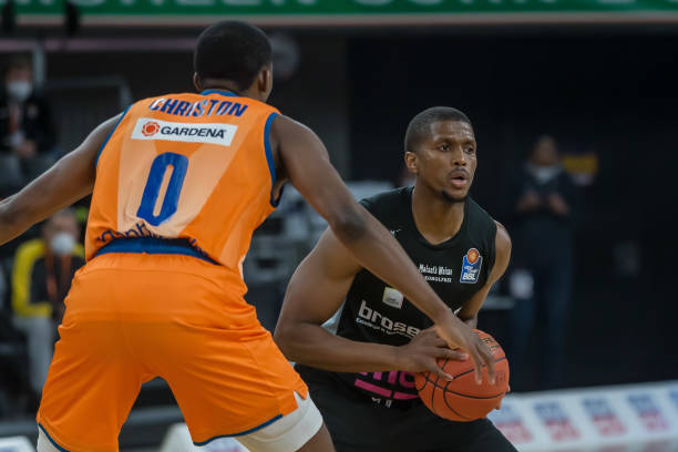 军数量来衡 军数量来衡